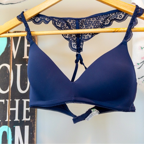 Aerie Navy Bra Size 32B in GUC - Picture 6 of 9